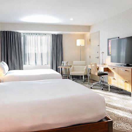 Hilton Montreal/Laval Hotel Exterior photo