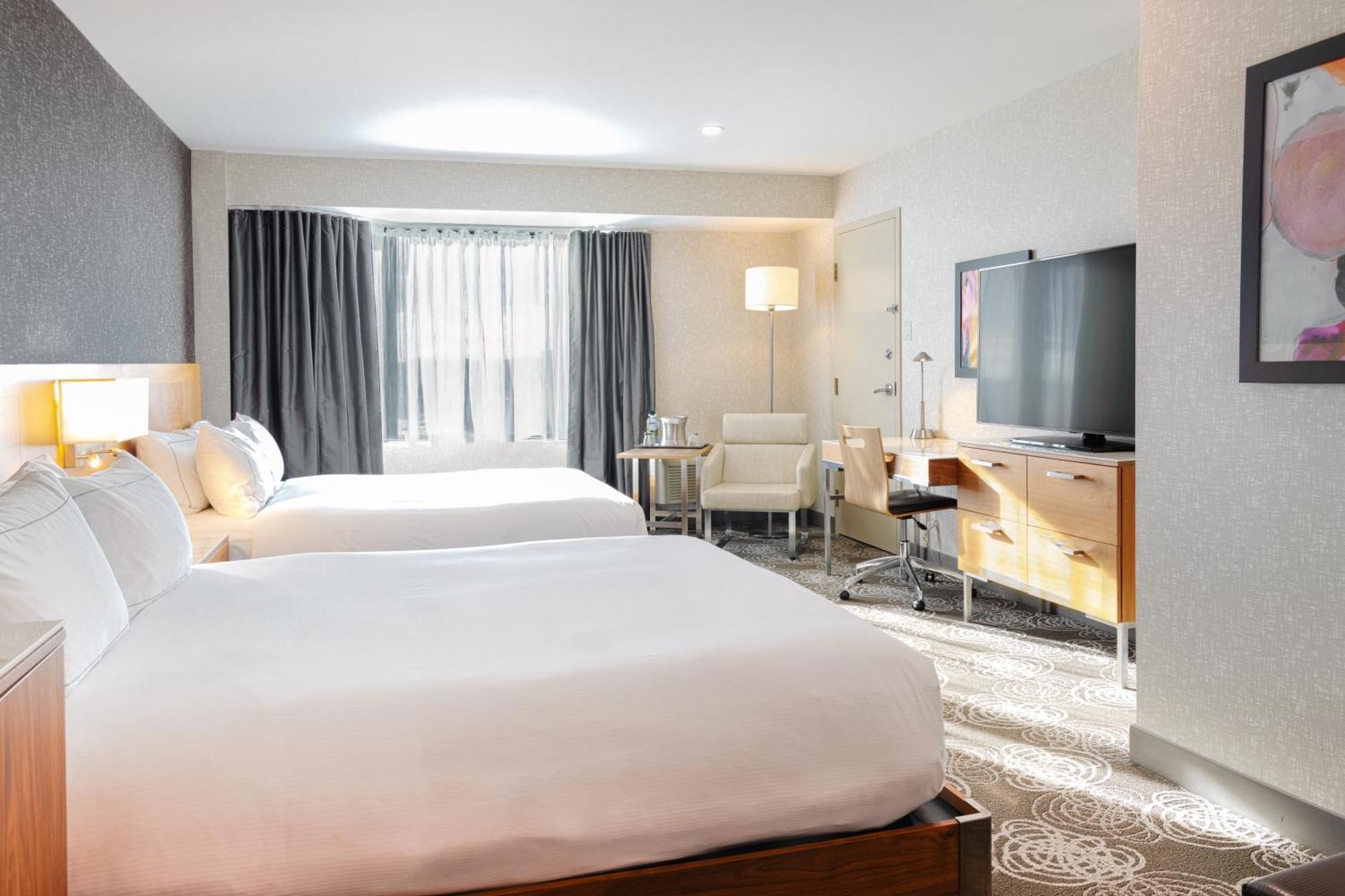 Hilton Montreal/Laval Hotel Exterior photo